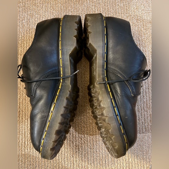 Vintage Dr. Martens Black Leather 1461 Black Leather greasy 3 eyelet Oxford shoe - Picture 6 of 10